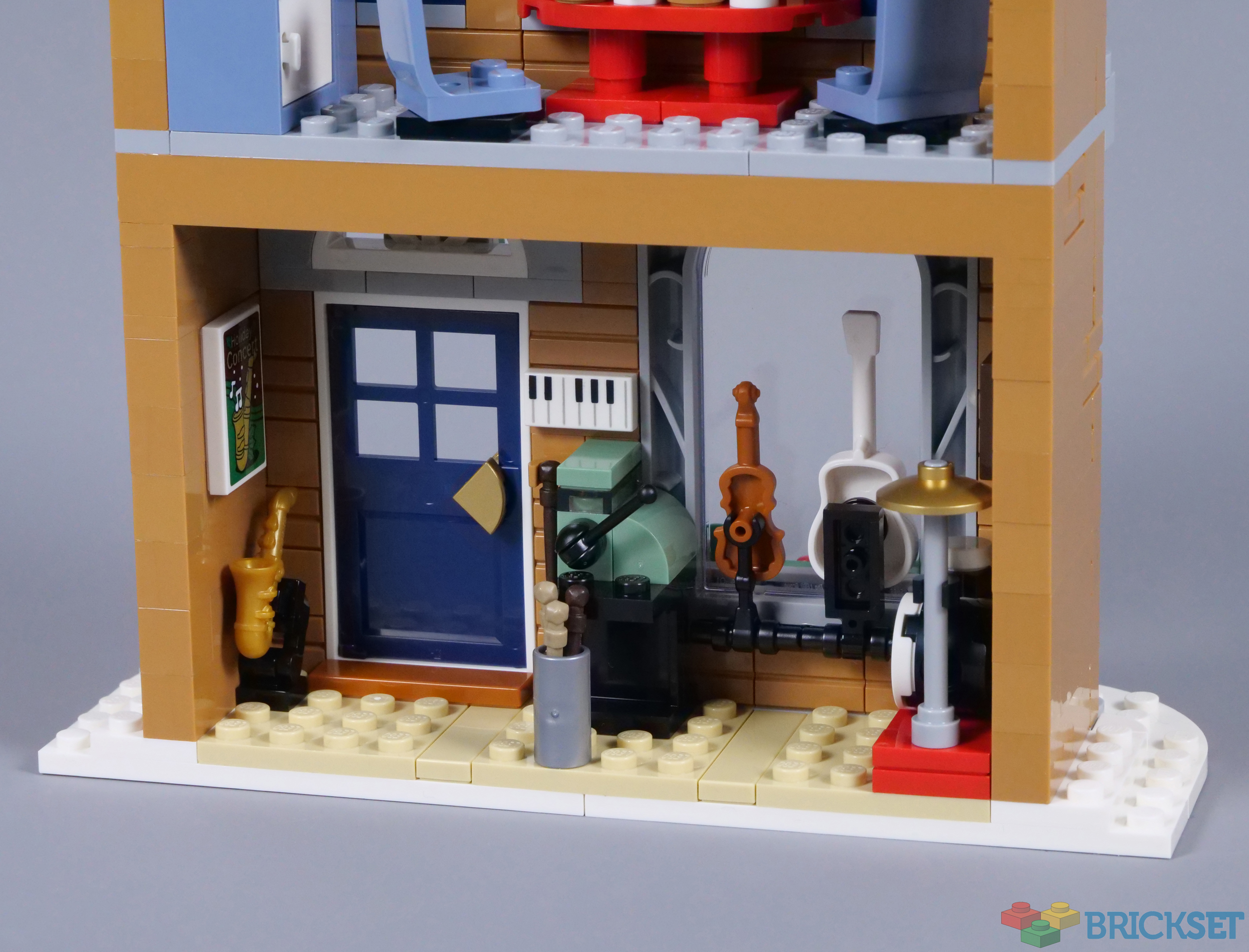 LEGO 10308 Holiday Main Street review Brickset